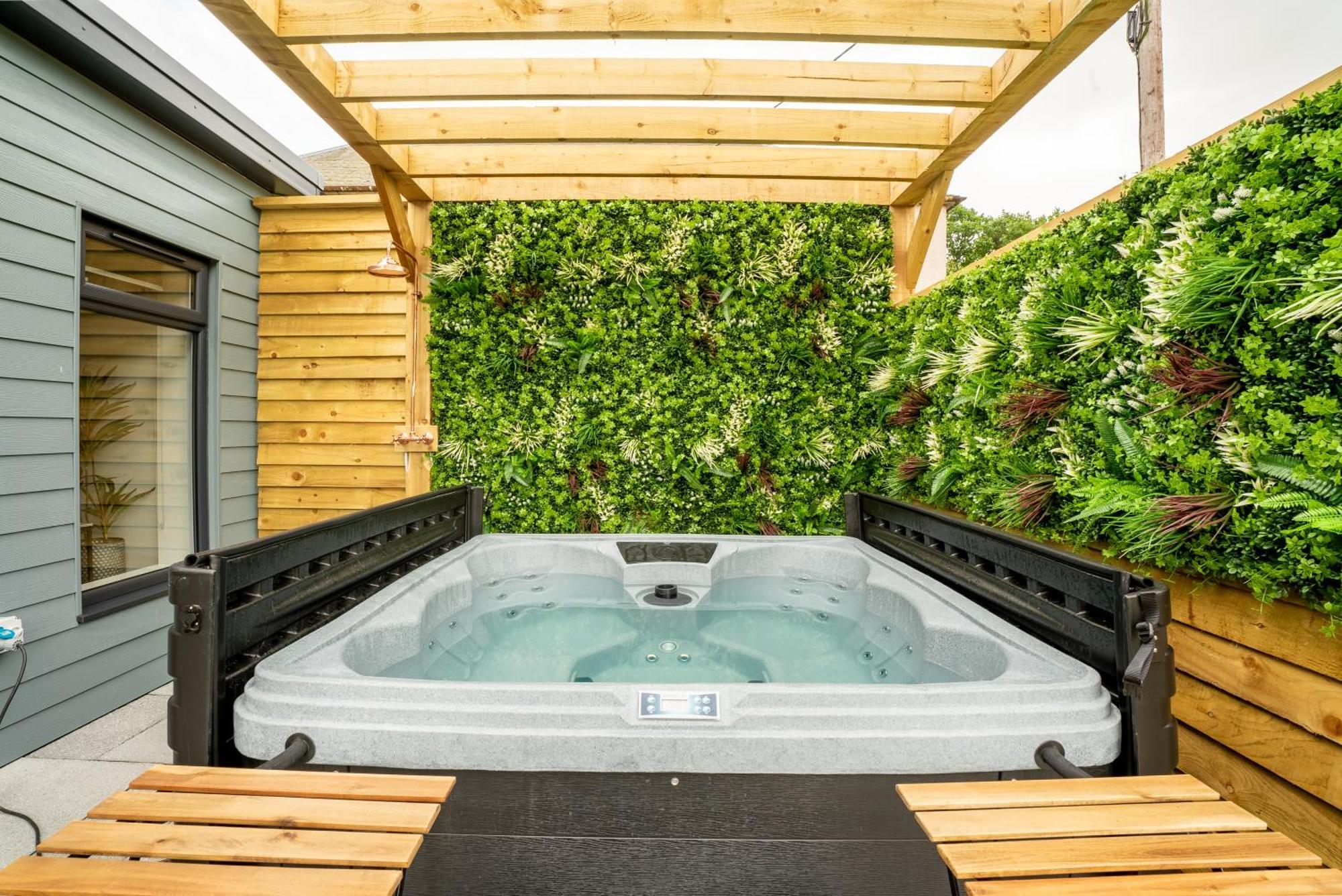 Cottage With Hot Tub Near Knockhill Saline Экстерьер фото